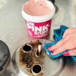عرض معجون التنظيف السحري The Pink Stuff  + • فرشاة التنظيف السحرية 12 قي 1  + جارف و مساحه سيليكون - Image 3